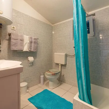 Apartment Kozino 5749b Petrcane