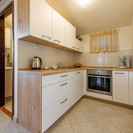 Kozino 5749b *